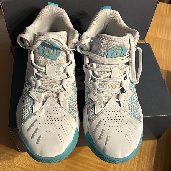 Adidas unisex basketball shoe - Picture 2 of 11